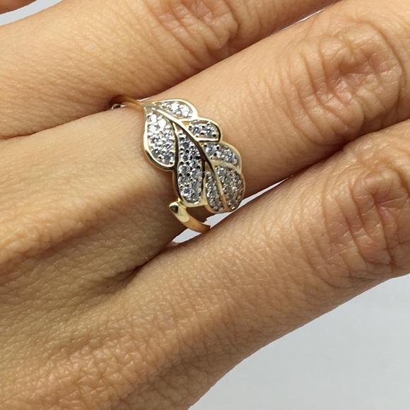 14K Yellow Gold Leaf Style CZ Ring